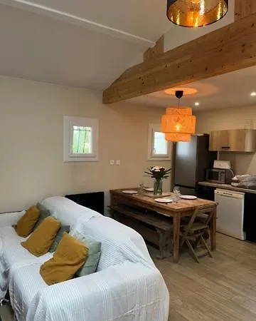 Jolie Maison